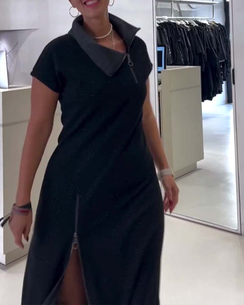 Robe décontractée à col asymétrique et fente zippée