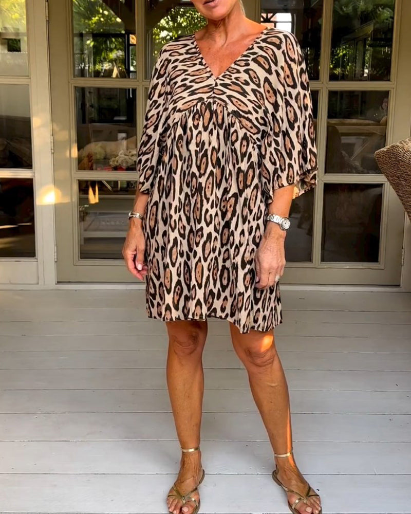 Robe léopard col V
