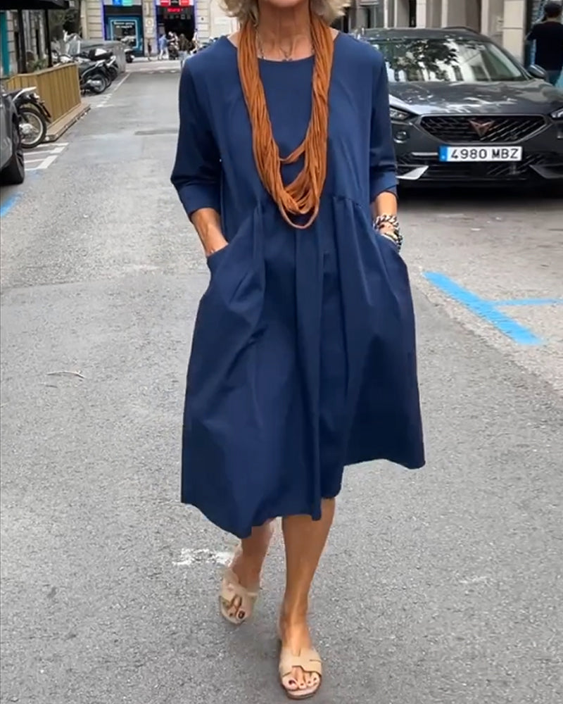 Robe de cou rond avec des poches