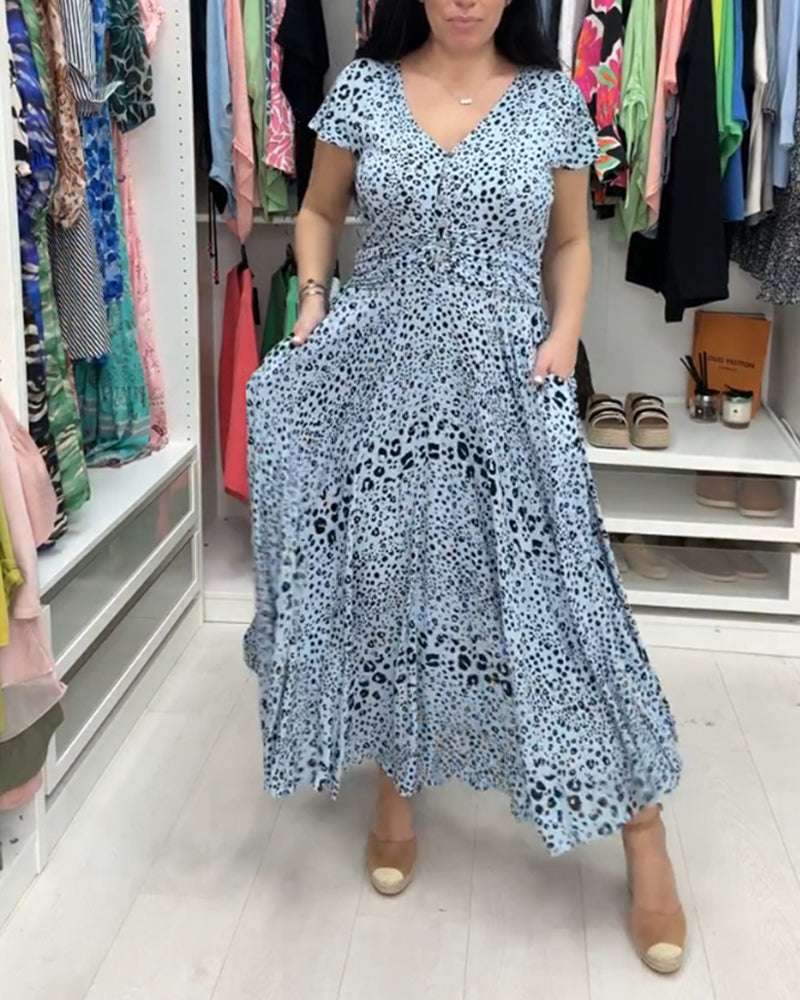 Robe à manches courtes et col en V