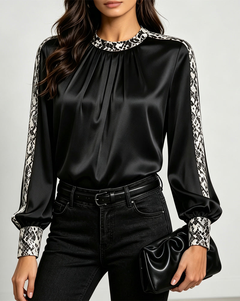 Blouse Col Rond Motif Serpent Froncée