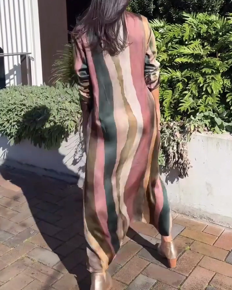 Robe décontractée boutonnée à rayures et revers
