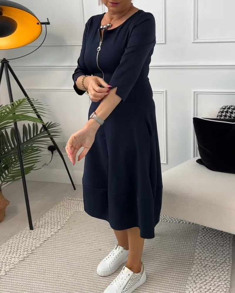 Robe décontractée de couleur unie avec poche zippée et col ras du cou