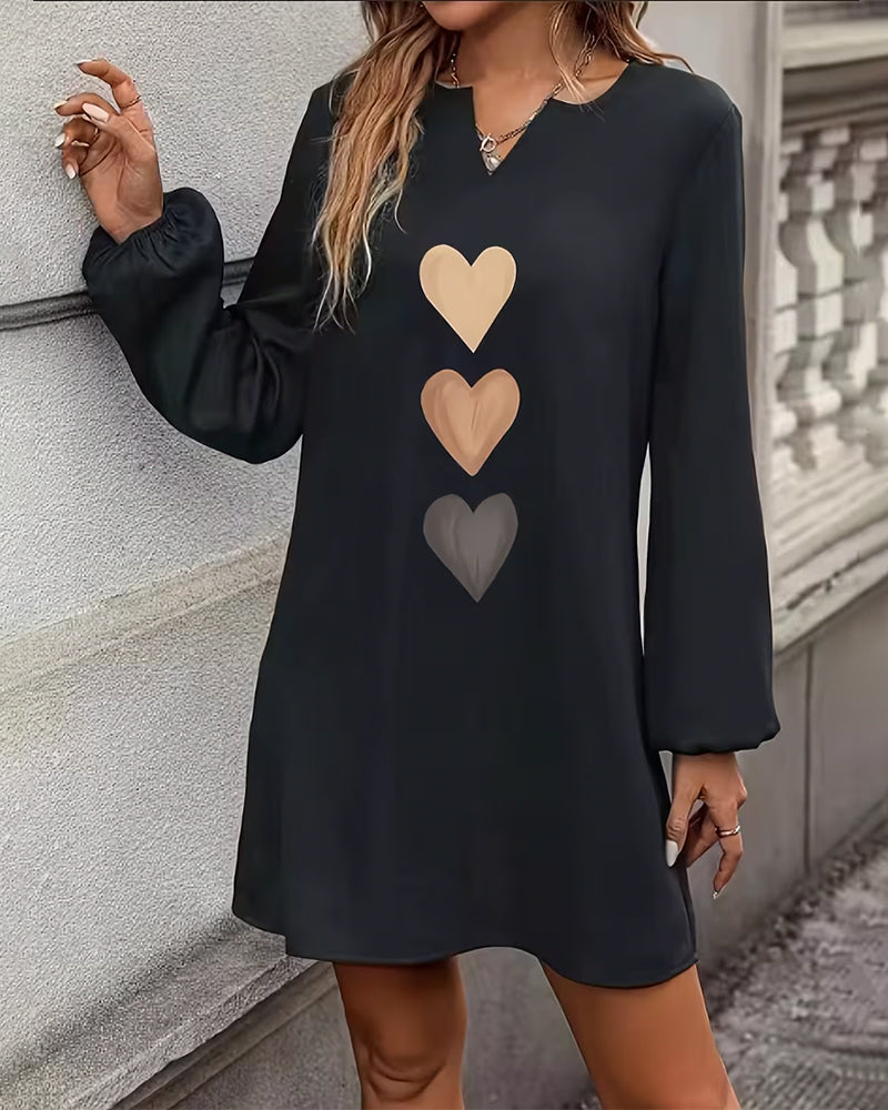 Robe Droite À Col En V Avec Design Cœur Amincissant