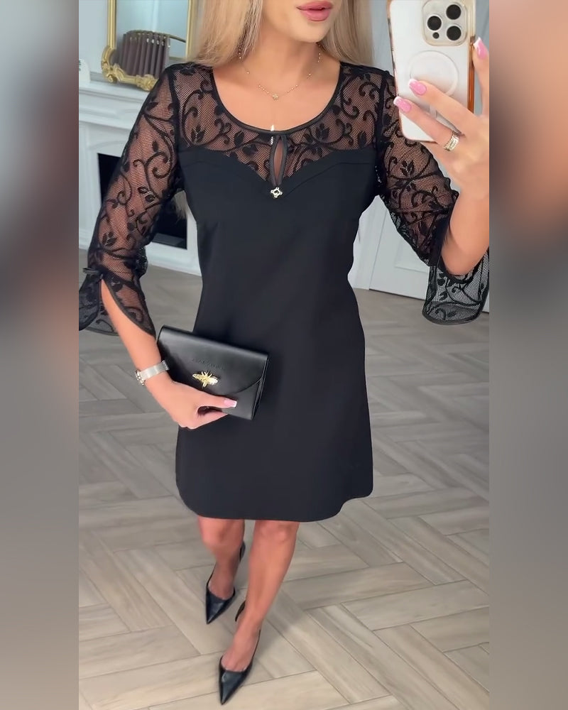 Robe Unie À Manches Longues Avec Détails Patchwork