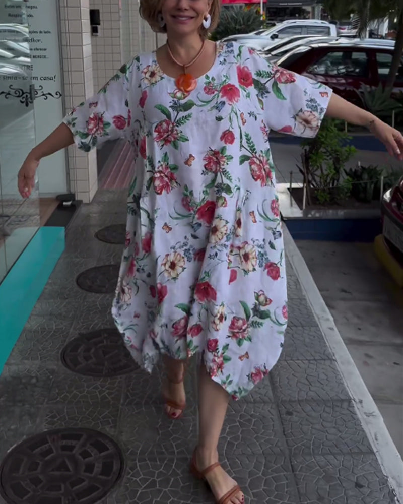 Robe à manches courtes à col rond et à motif floral