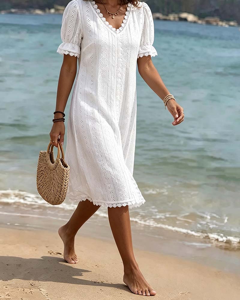 Robe Unie Col V Dentelle Patchwork Manche Ballon