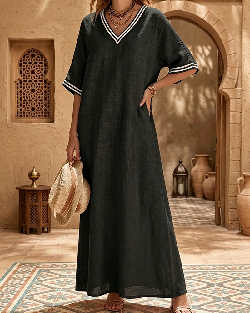 Robe Rayée Col V Poche Contraste