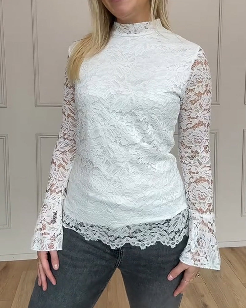 Top Avec Design à Manches Cloches, Tissu En Dentelle Et Ambiance Féminine