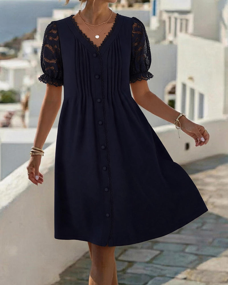 Robe Col V Bouton Froncée Dentelle Patchwork