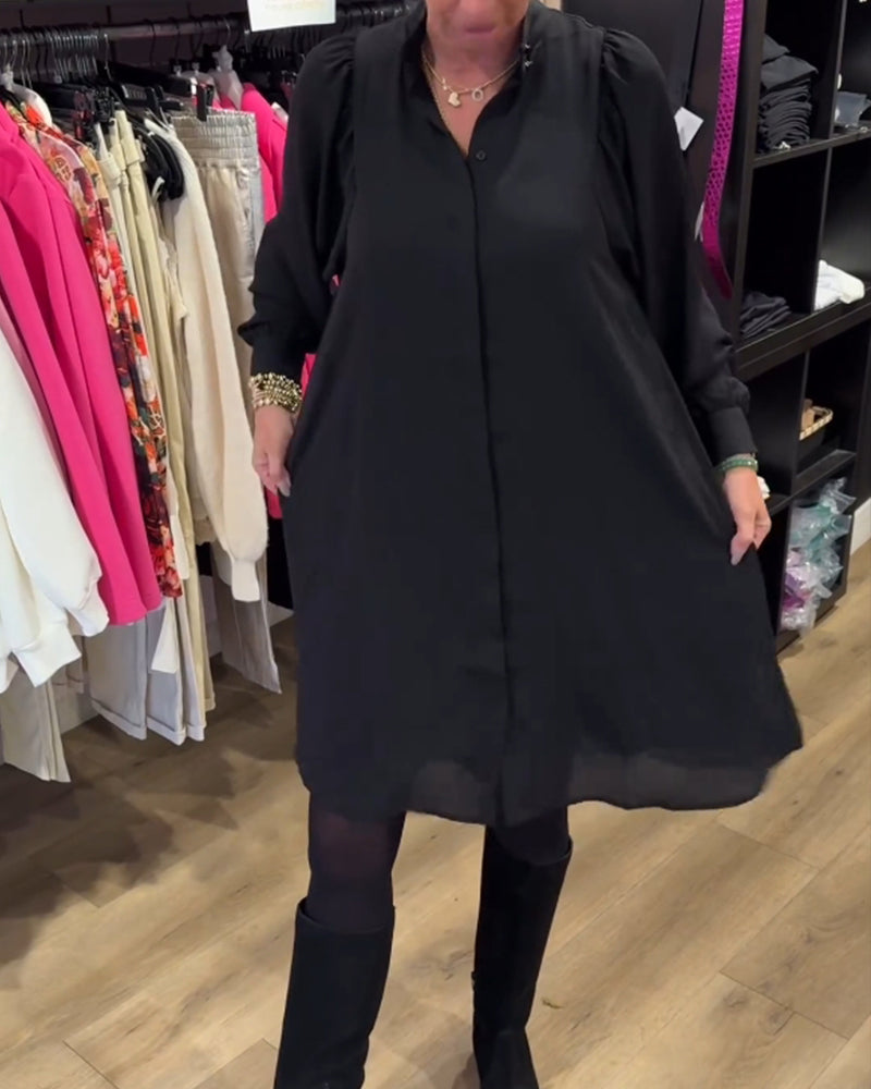 Robe avec col en V et longueur genou