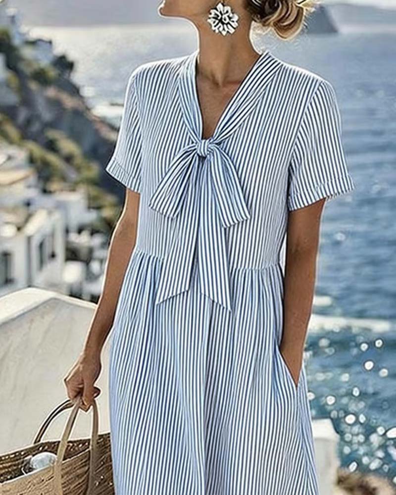 Robe À Rayures Nœud Col V