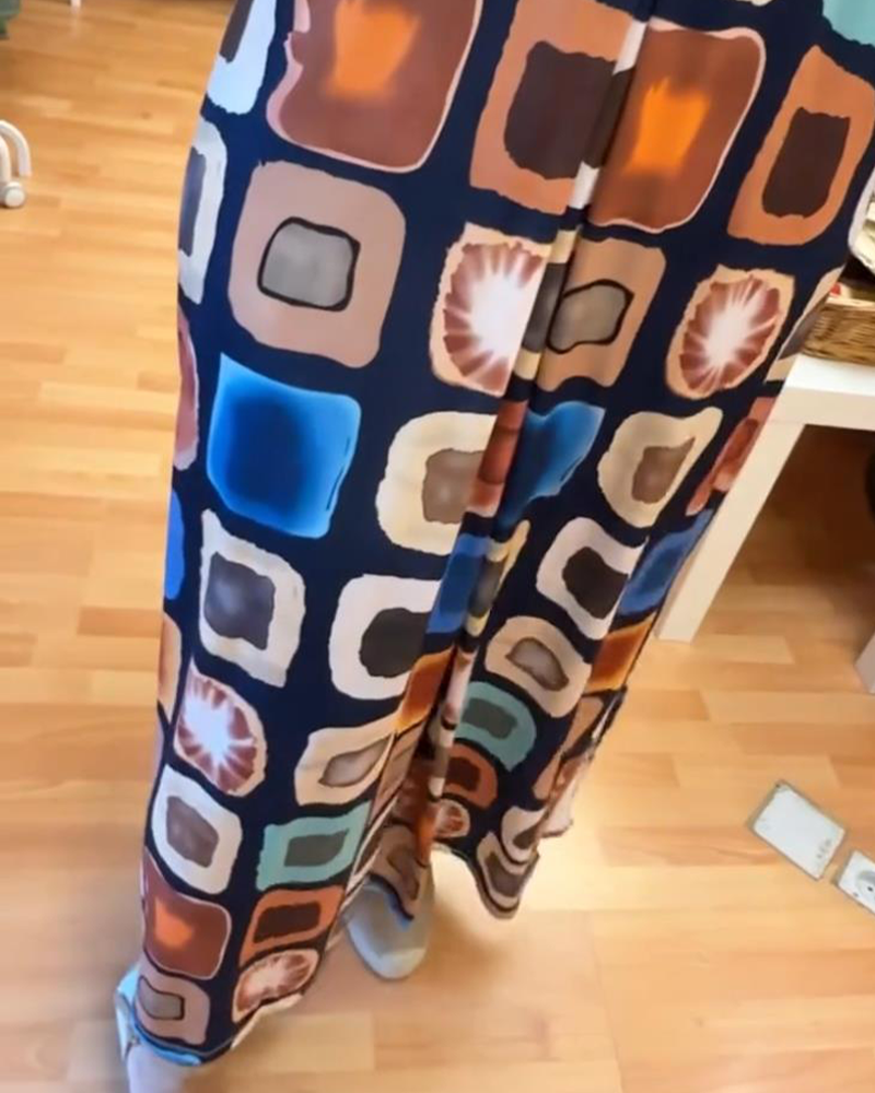 Robe ample imprimée sans manches à col V