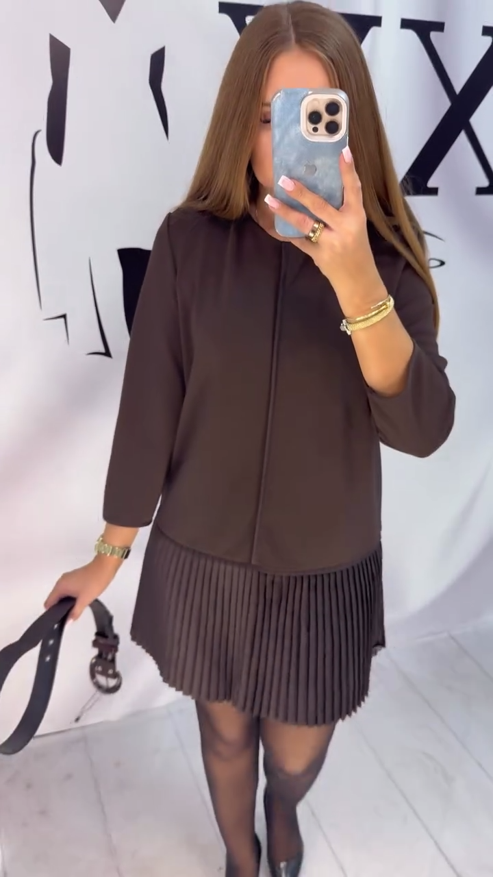 Robe À Manches Trois Quarts À Plis Accordéon