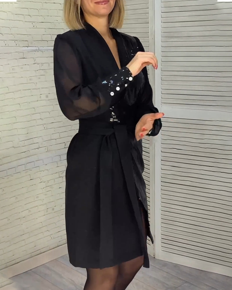 Robe avec empiècements en sequins et manches longues