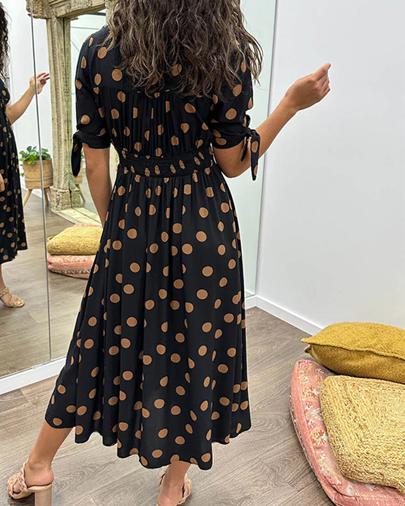 Robe à décolleté V profond et à pois