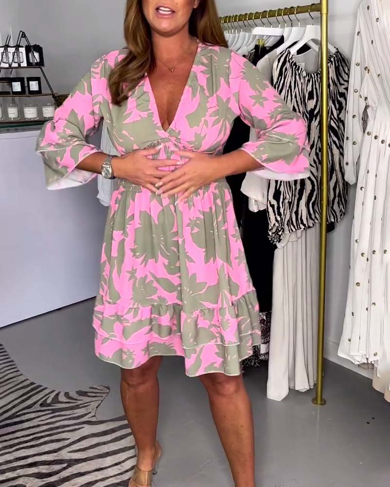 Robe à manches cloche en V profond et imprimé feuilles