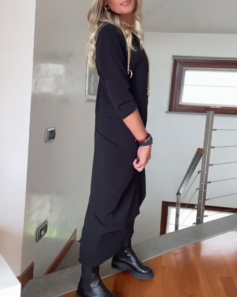 Robe élégante plissée à col rond de couleur unie