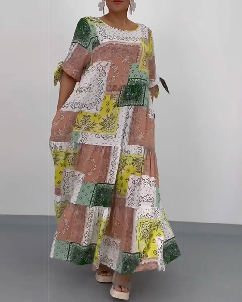 Robe longue ample à col rond et imprimé carré