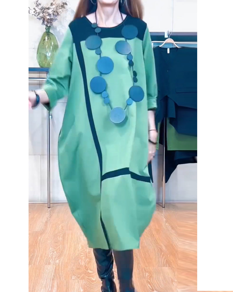 Robe à rayures verticales et style art