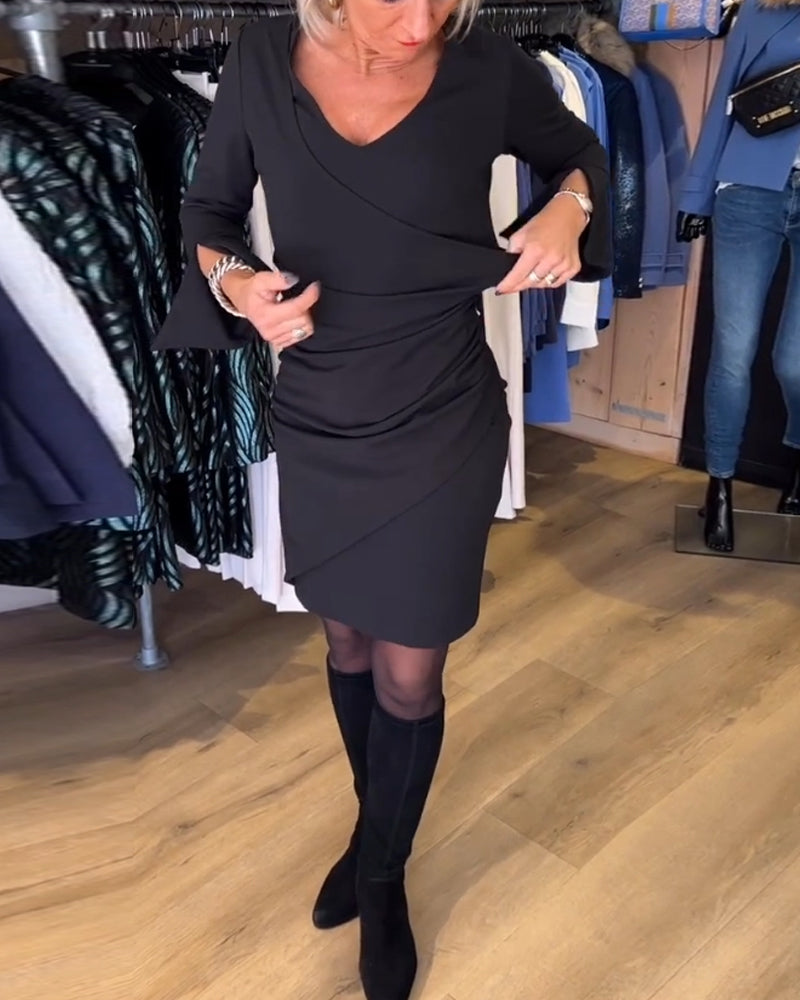 Robe avec cou de cou et manche fascinante