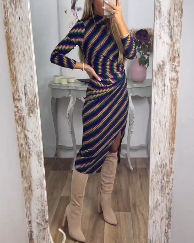 Robe sexy à rayures et col haut