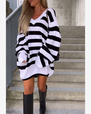Robe pull décontractée en tricot à rayures contrastées et col en V