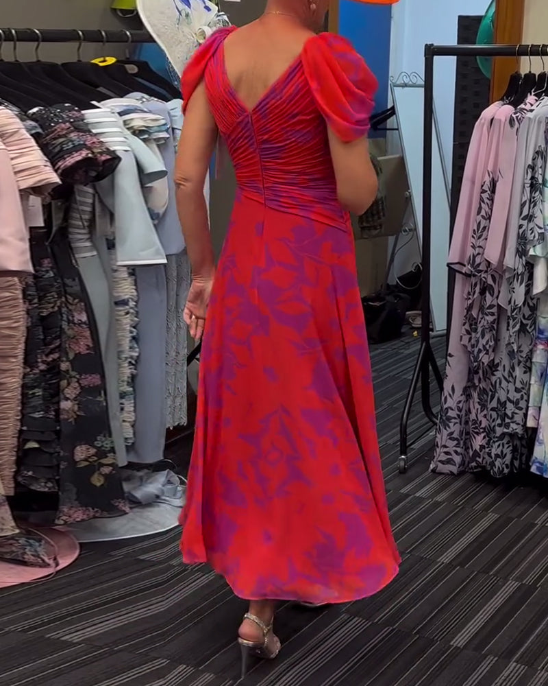 Robe imprimée fendue plissée