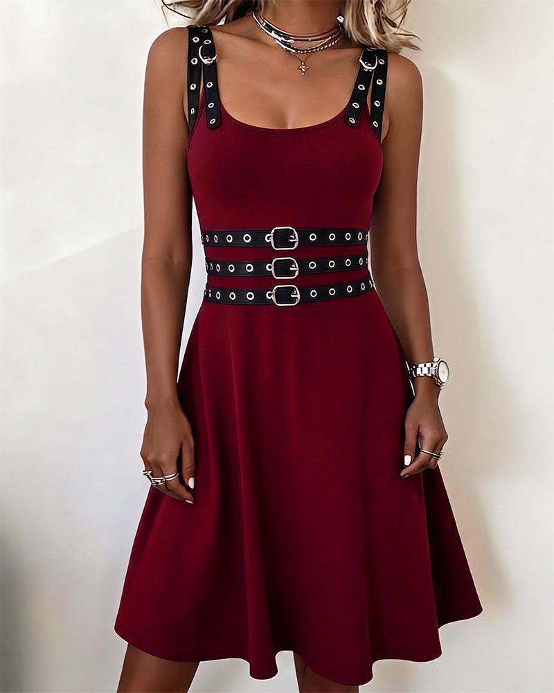 Robe Col Carré Bretelles Anneau Métallique Sans Manches