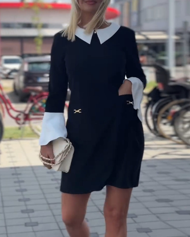 Robe élégante à revers contrastés et manches cloche