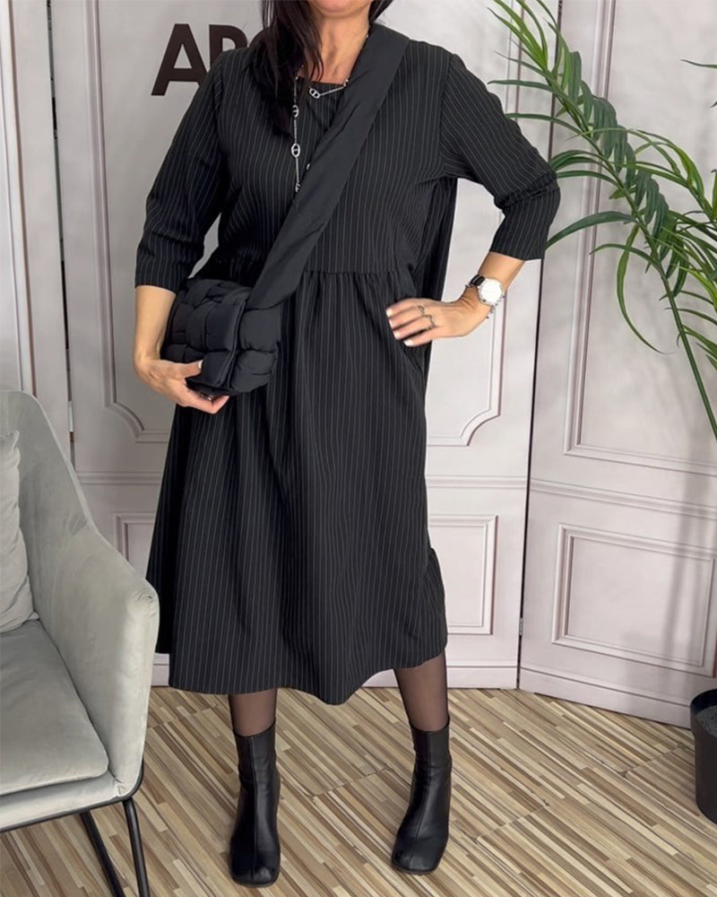 Robe simple col rond dénoyautée