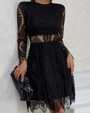 Robe Col Rond Dentelle Découpée Taille