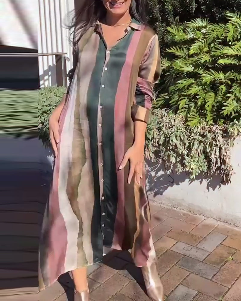 Robe décontractée boutonnée à rayures et revers