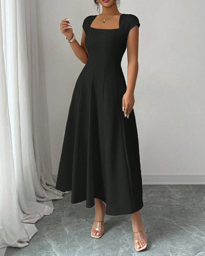Robe Col Carré Manches Courtes