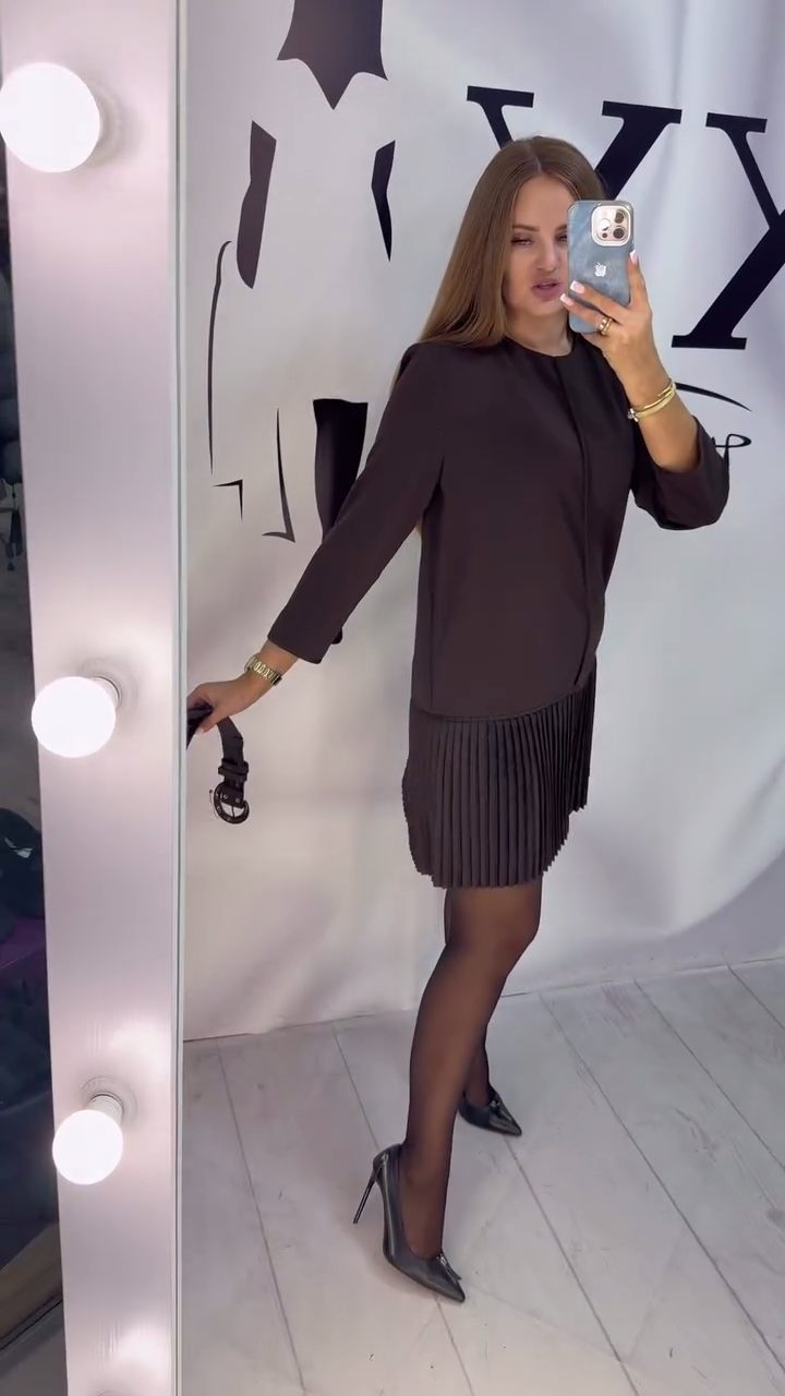 Robe À Manches Trois Quarts À Plis Accordéon