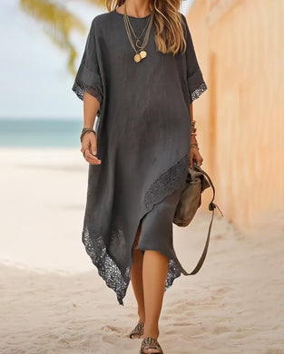 Robe Asymétrique Avec Panneaux En Dentelle