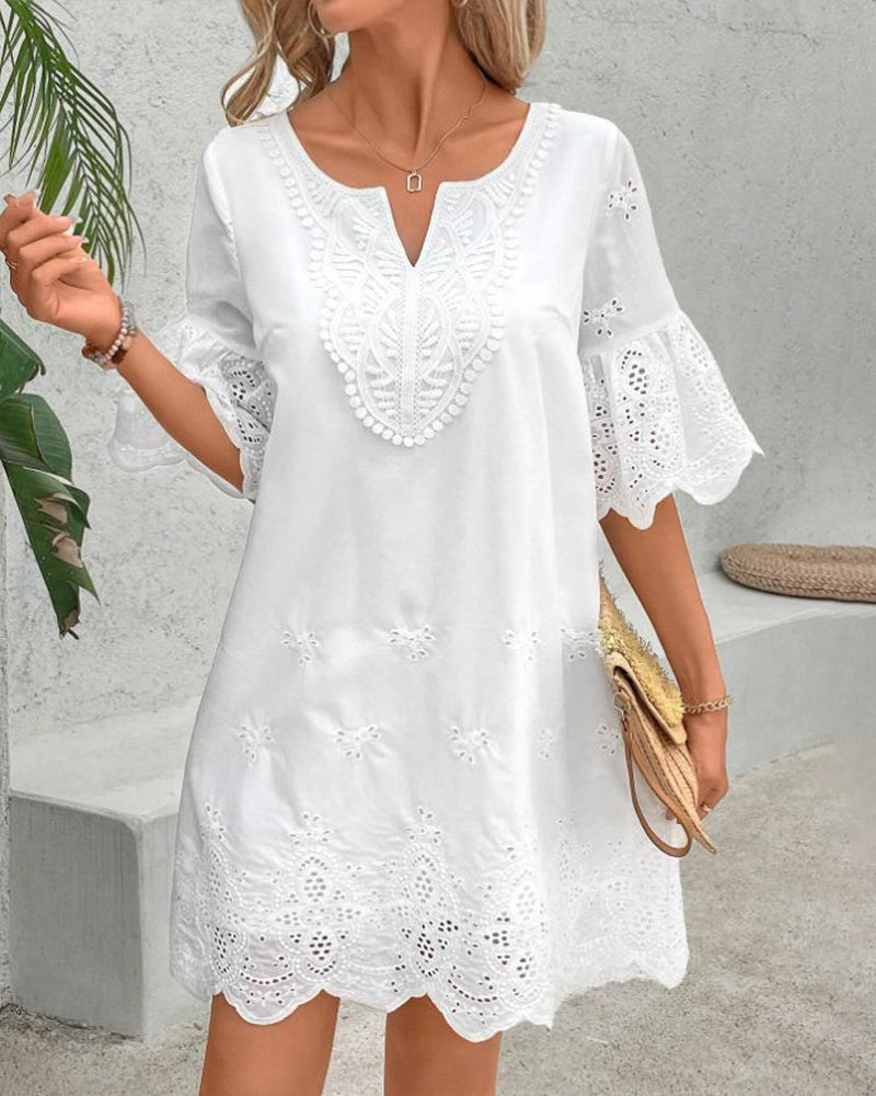 Robe Creux Dentelle Manches À Cinq Points