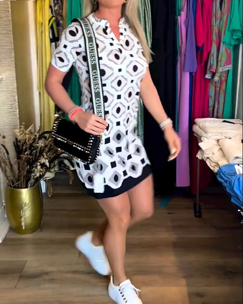 Robe imprimée à manches courtes et col en V