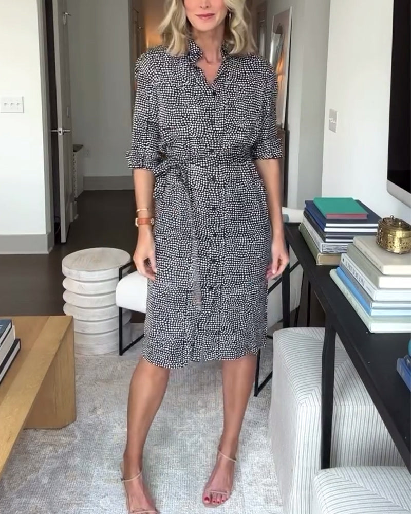 Robe imprimée avec revers et boutons