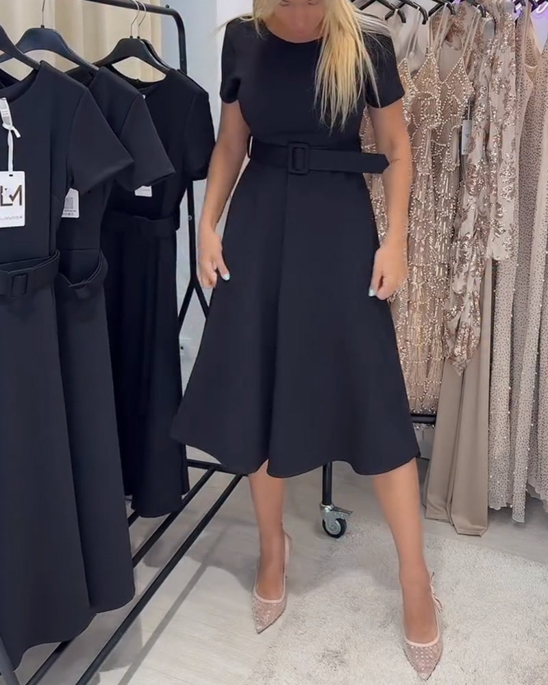 Robe Col Rond Manches Courtes Cintrée Ligne A