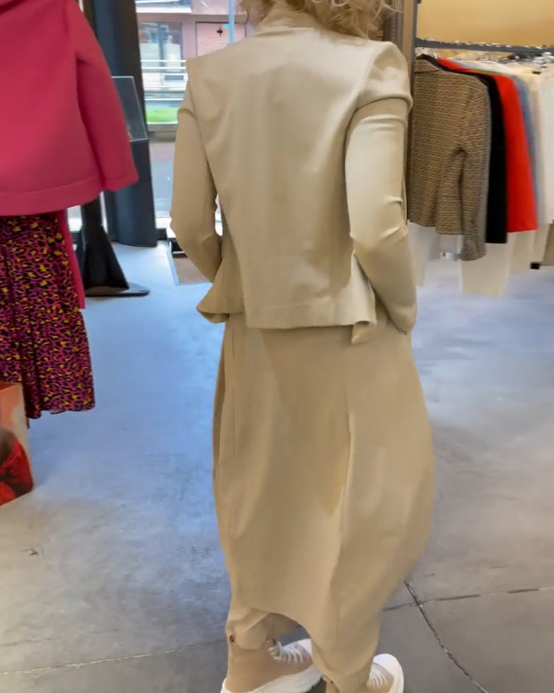 Robe de couleur unie et à manches longues