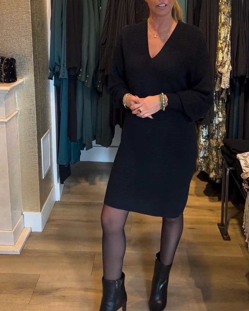 Robe pull de couleur unie à col en V