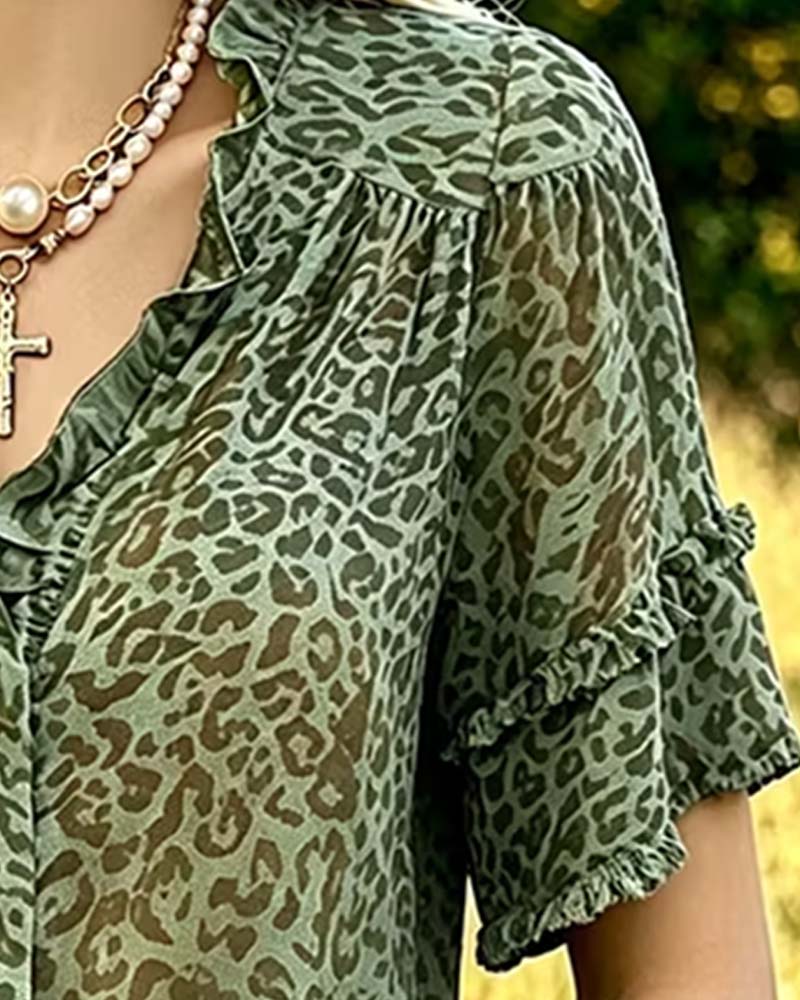 Blouse Teinte Verte Léopard Imprimé Volant