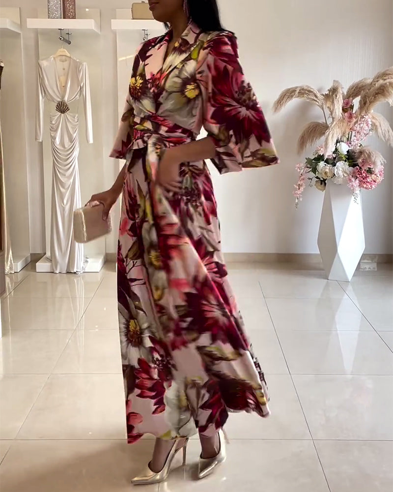 Robe à lacets et manches trois-quarts à imprimé floral