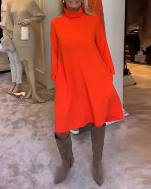 Robe décontractée à col roulé de couleur unie