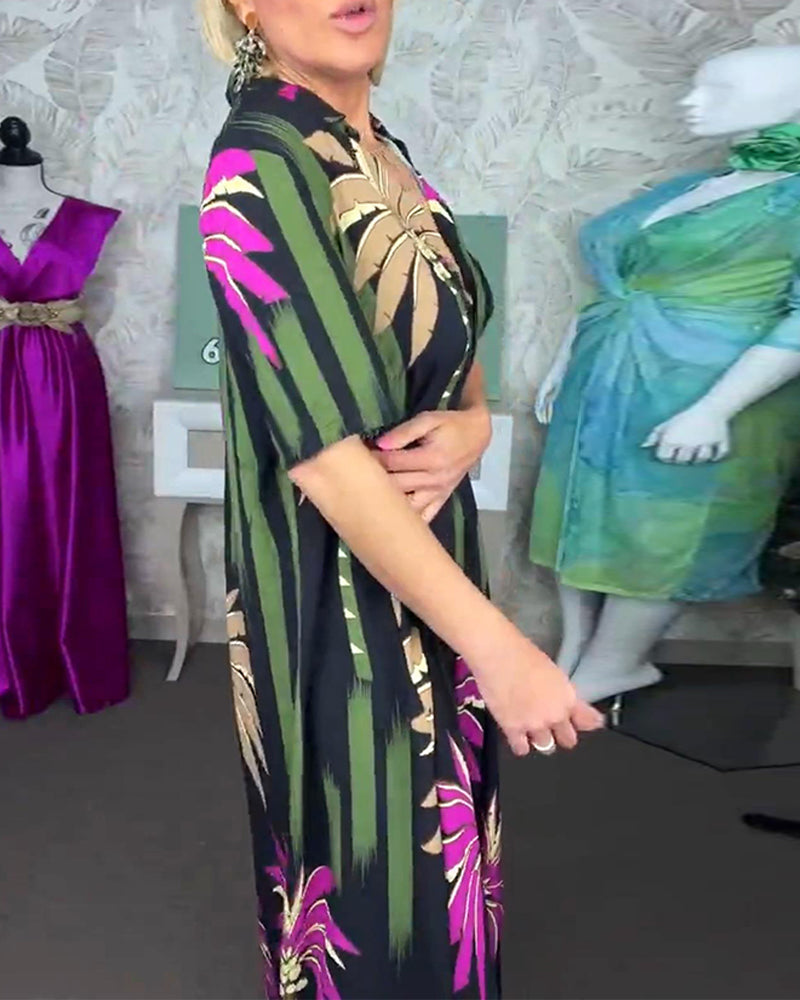 Robe ample décontractée à manches courtes et fente à imprimé feuilles