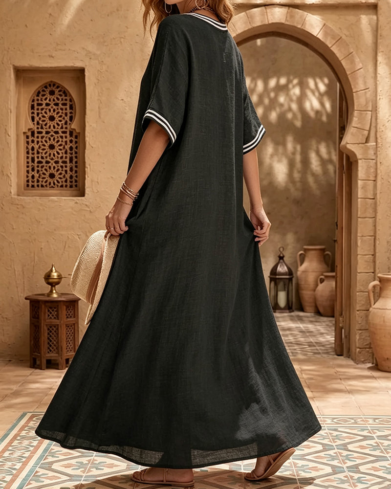 Robe Rayée Col V Poche Contraste
