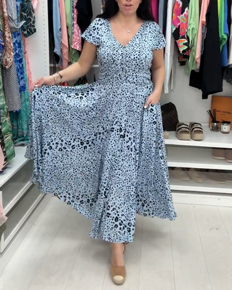 Robe à manches courtes et col en V